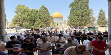 40 ألفا يؤدون صلاة الجمعة في المسجد الأقصى - تليجراف الخليج