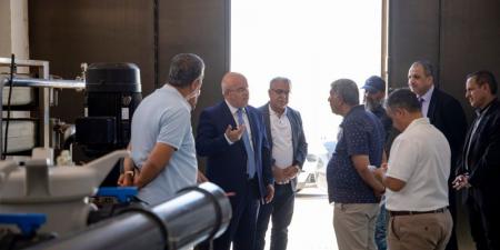 رئيس الجامعة الهاشمية يتفقد محطتي الطاقة الشمسية وتحلية المياه ويؤكد على أهمية استدامتهما وتطويرهما - تليجراف الخليج