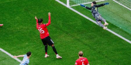 «ديربي مانشستر» يبتسم للسيتي بالـ 3 - تليجراف الخليج