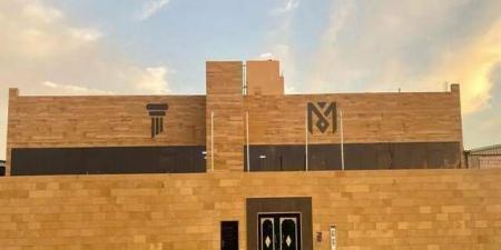 "آل منيف" تدشن أسطولاً لنقل المركبات بهدف دعم القطاع اللوجستي - تليجراف الخليج