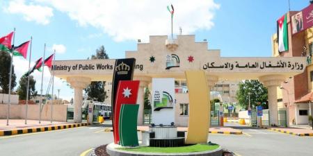 الأشغال العامة تستحدث فتحات التفافية في طريق الأغوار الدولي - تليجراف الخليج