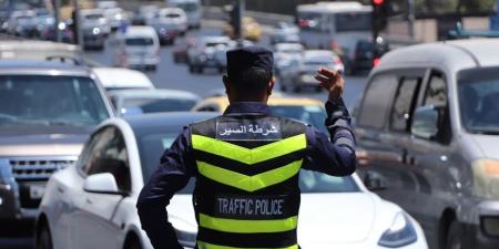 تصادم 3 مركبات في نفق الداخلية يتسبب بازدحامات خانقة - تليجراف الخليج