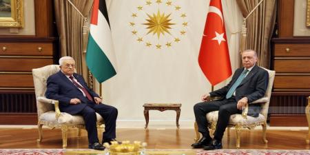 عباس خلال لقائه أردوغان: ضرورة اتخاذ خطوات جادة لمنع إسرائيل من ضم الضفة الغربية - تليجراف الخليج