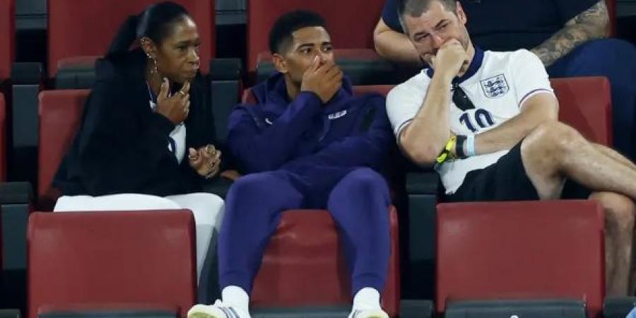 الجانب الخفي لوالد بيلنغهام .. يتحكم في منتخب إنجلترا ويثير استياء اللاعبين - تليجراف الخليج