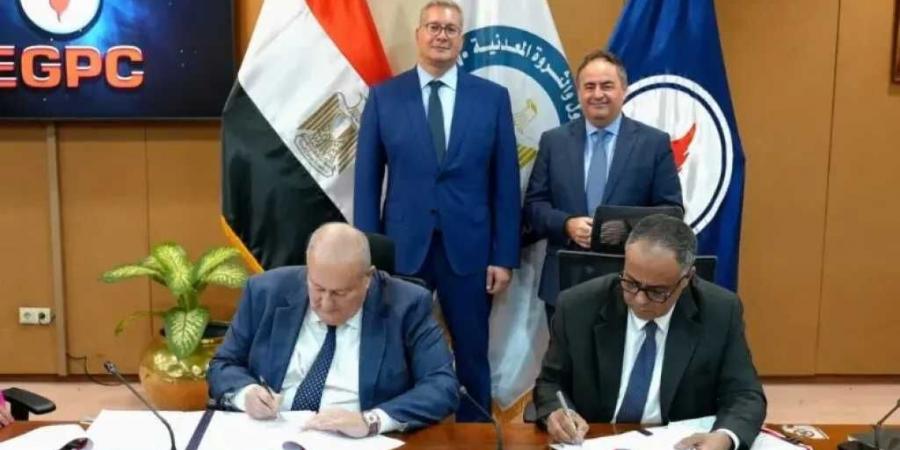 بعد تصريحات نتنياهو.. مصر توقع 3 اتفاقيات استراتيجية للتنقيب عن الغاز مع شركات عالمية - تليجراف الخليج