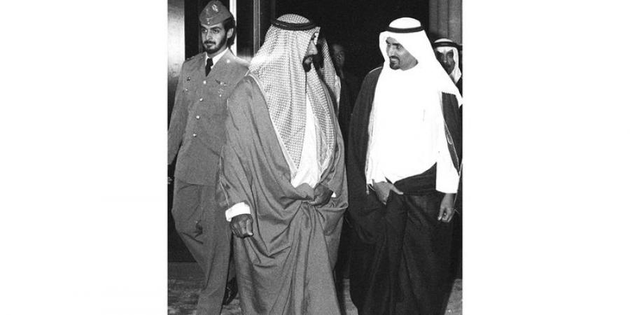 في كتاب توثيقي.. «مع زايد» ذكريات يرويها حمد الشرقي  - تليجراف الخليج