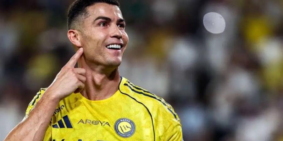 جماهير «الرياض» تهتف لميسي أمام رونالدو.. كيف ردّ «الدون»؟ - تليجراف الخليج